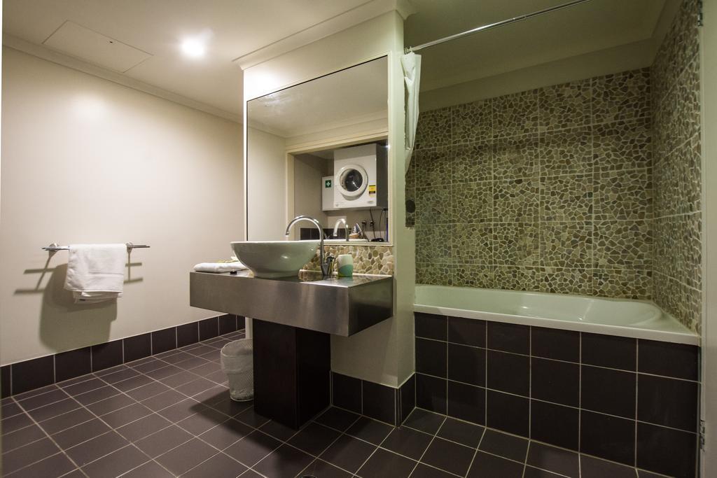 Mango Lagoon Resort & Wellness Spa Палм Коув Екстериор снимка